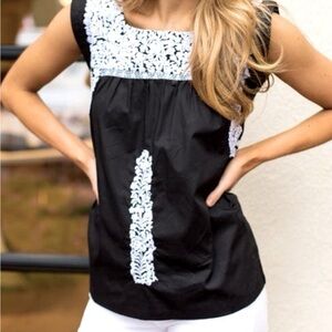 J. Marie Embroidered Laura Top Size Medium